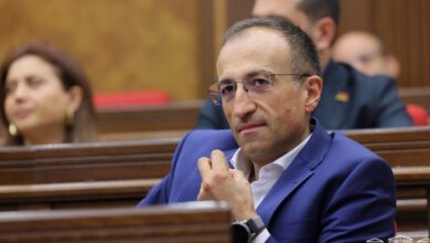 Arsen Torosyany Lav lur e haytnel