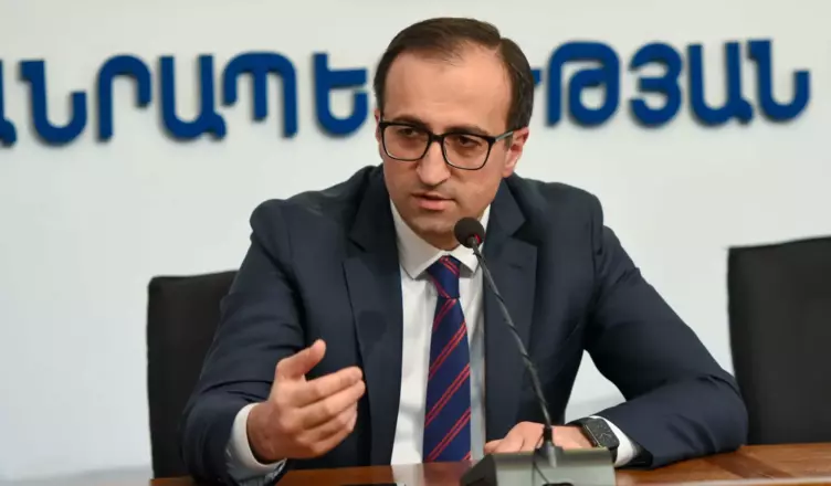 Arsen Torosyane Lav lur e haytnel