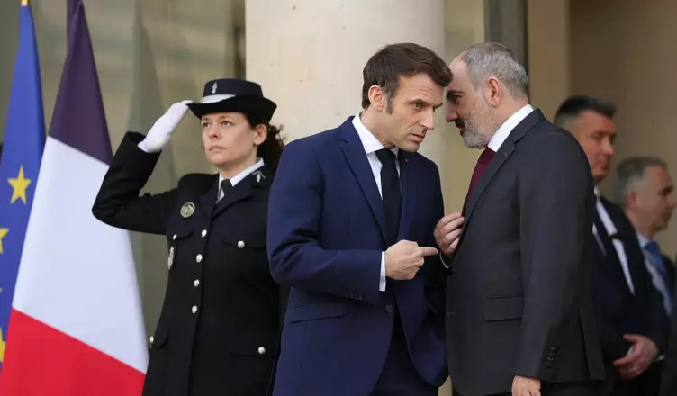 Bravo Makron